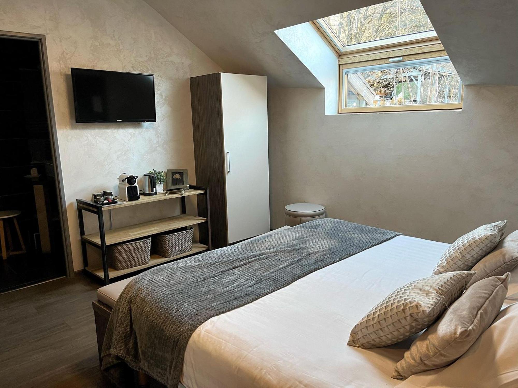 Les Olivades Hotell Gap Eksteriør bilde