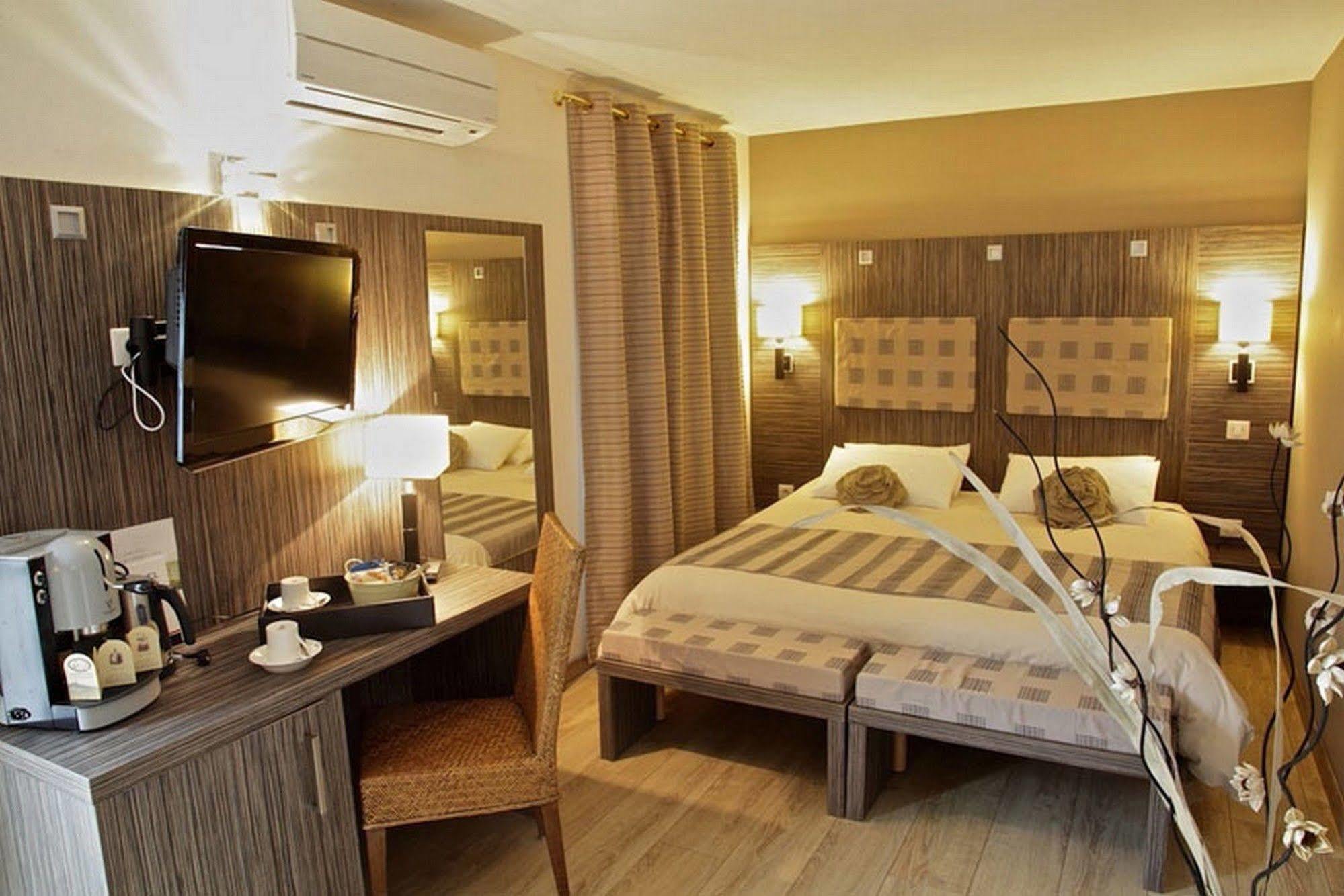 Les Olivades Hotell Gap Eksteriør bilde